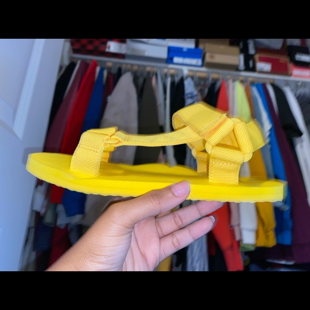 strap sandals